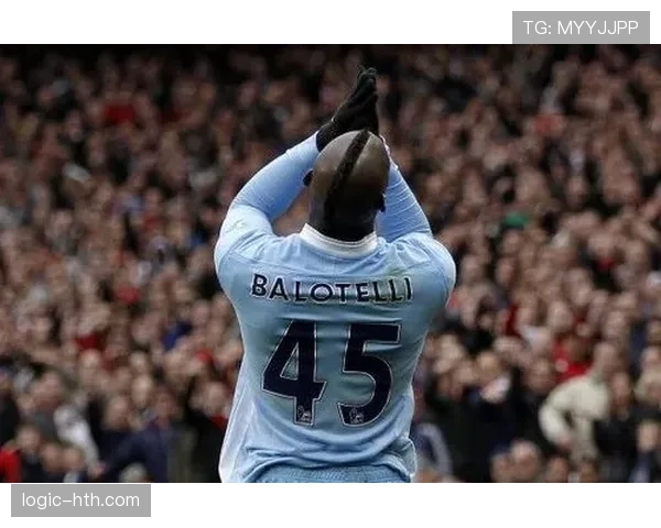 巴洛特利又在更衣室放烟花？这人到底怎么想的